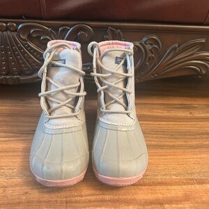 Sperry Gray and Pink Rain & Snow Boots Waterproof Design